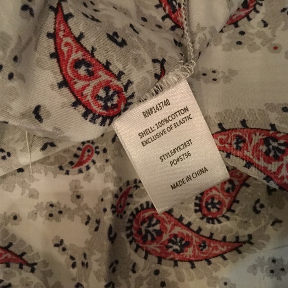 NEW! AFTER MARKET Paisley Cold Shoulder Top - Picture 7 of 8